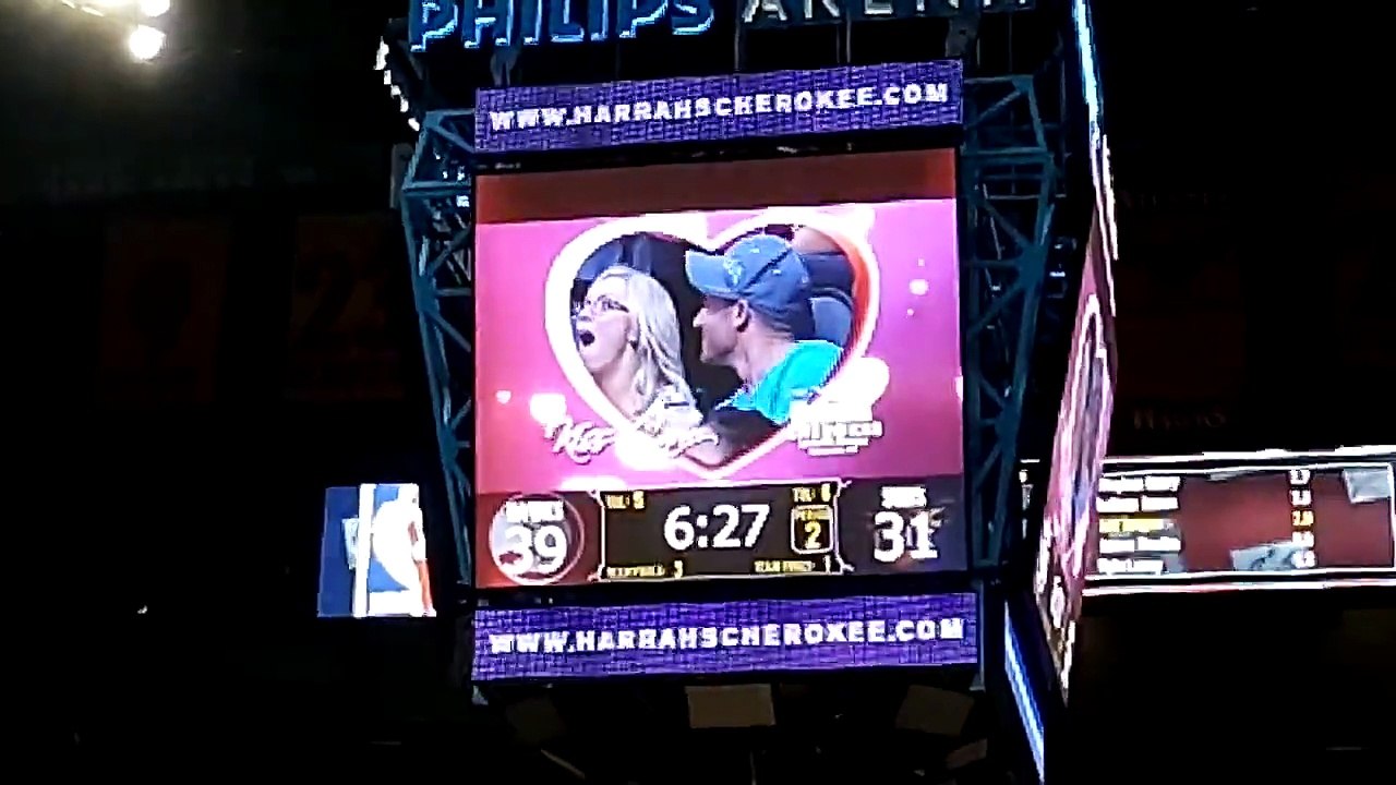 Kiss cam in Atlanta Hawks Stadium