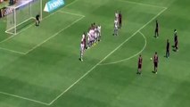 Luis Suarez Free Kick Hitt the Post - Manchester United v Barcelona 2015