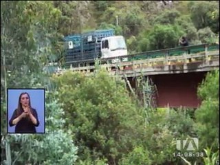 Vía Ambato - Píllaro es muy estrecha para el transporte pesado