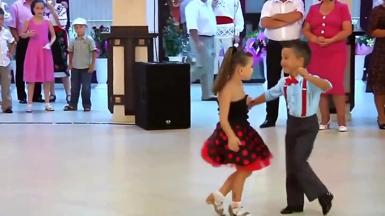 Children Dance+Mall