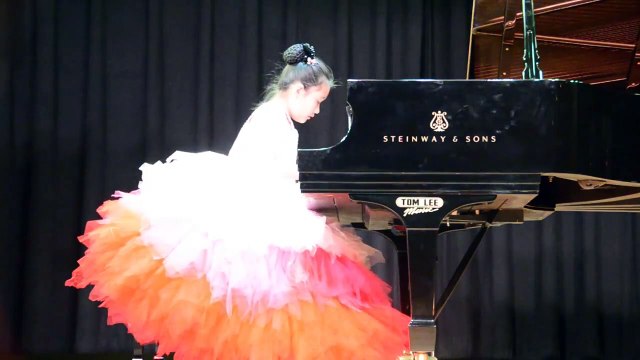 01 - Scherzo, Op.20 - Chopin - Played by Julie Wu