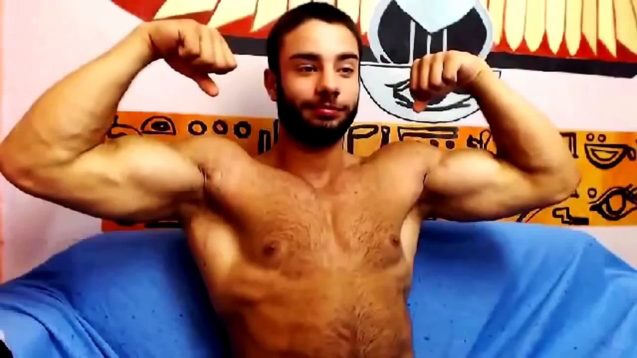 preview : hairy tall teen fitness athlet Max flexes chest, biceps, abs + 17min.