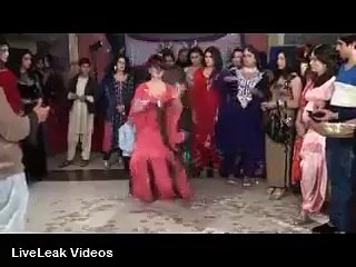 A amezing dance girl on song