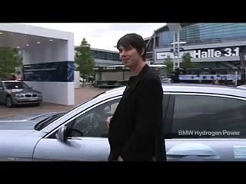 Brian Cox explains efficient mobility at IAA 2007 pt.1