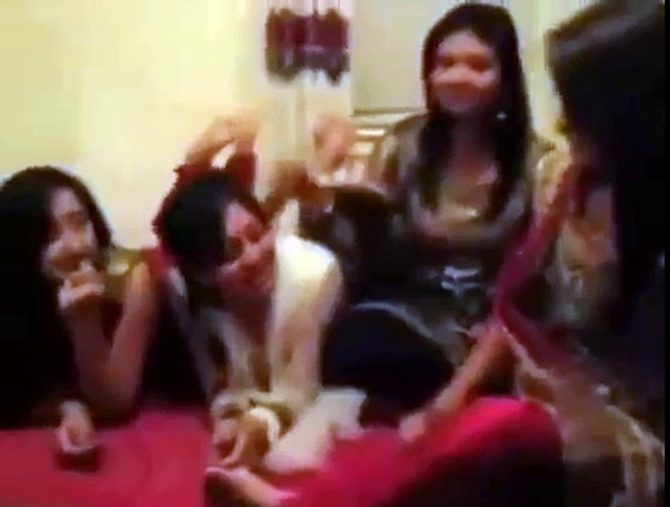 Arab Girls   Belly Dance   At Hostal Room