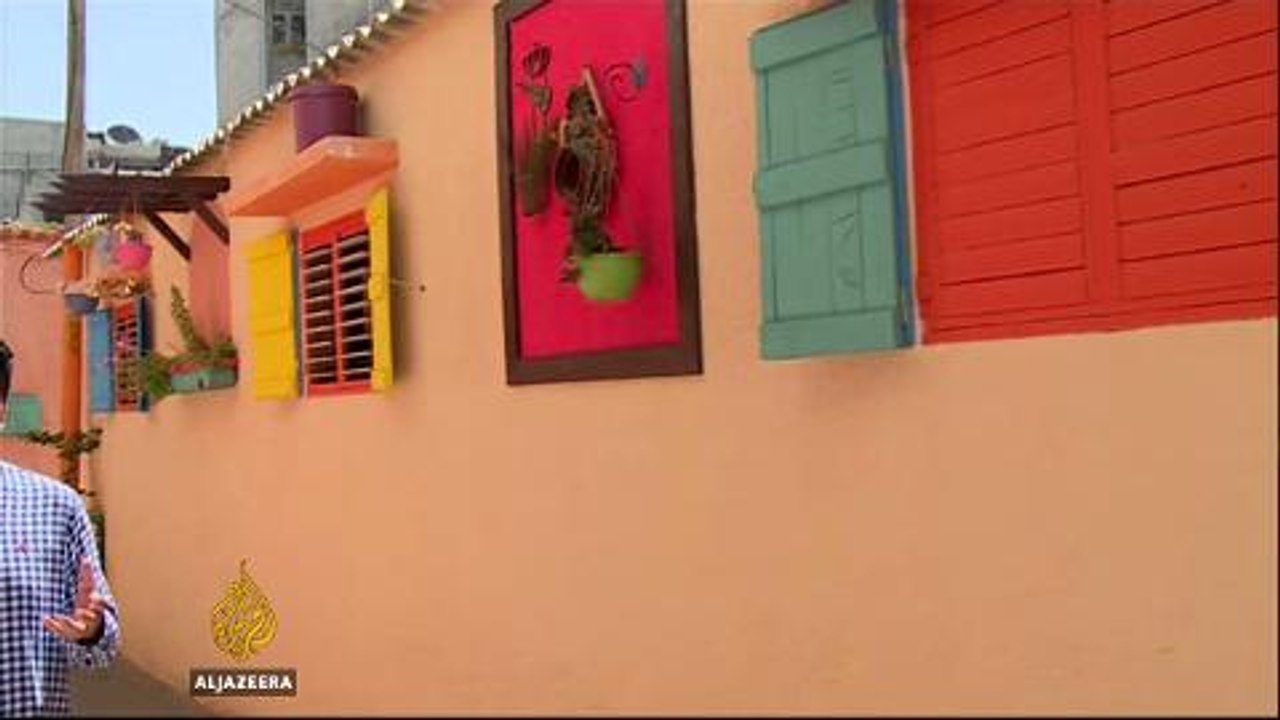 Gazans decorate their homes