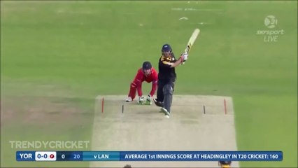 Glenn Maxwell thwacked the First Ball of the Match for a Superb Six