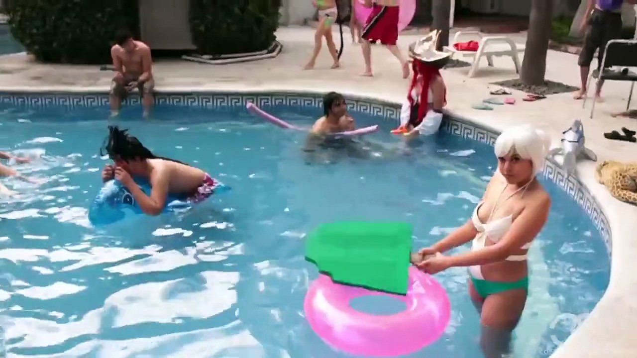 Pool Party League of Legends Cosplay