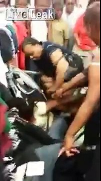 Girls Fighting at Shopping Mall