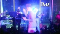 Justin Bieber Singing 'I'll Make Love to You'