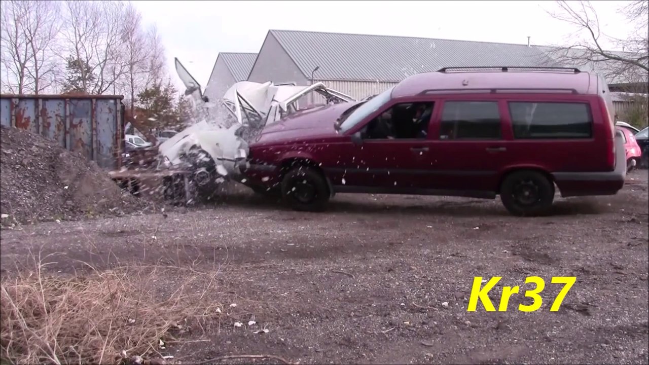 Extreme Volvo Crash tests... It really is a Tank!
