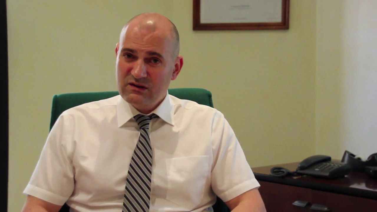 Portrait : le Commissaire Ravel