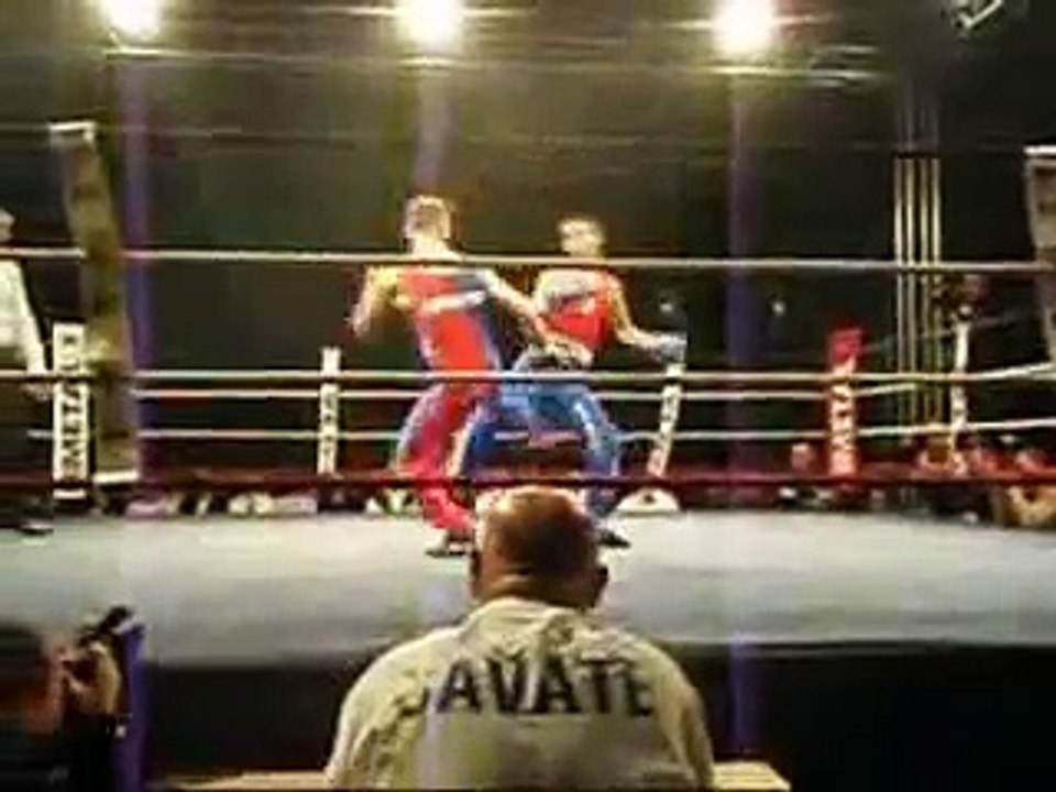 Championnat du Monde Savate Boxe Francaise (Terry Dronne-Antonio Horvatic   -56).flv