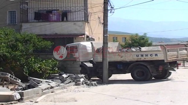 Fier-Berat, kontrolle në çdo lagje për objektet pa leje - Ora News-Lajmi i fundit