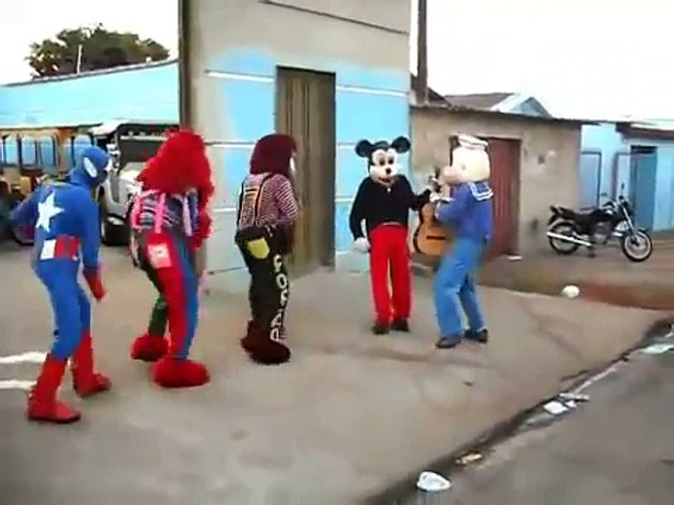 Trenzinho Carreta bizarro por ze graça