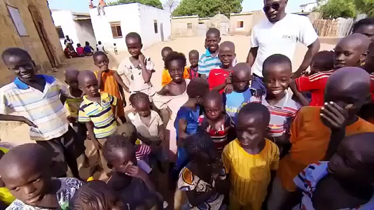 Senegalese rapper Akon to supply 600 Million in Africa with electricity through Solar Panels