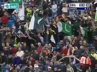 Waqar Younis Best Bowling figures of 7 wickets vs England