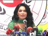 Meera lashes out at journalists in Lahore