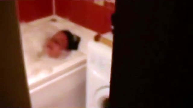 Муж снял жену скрытой камерой