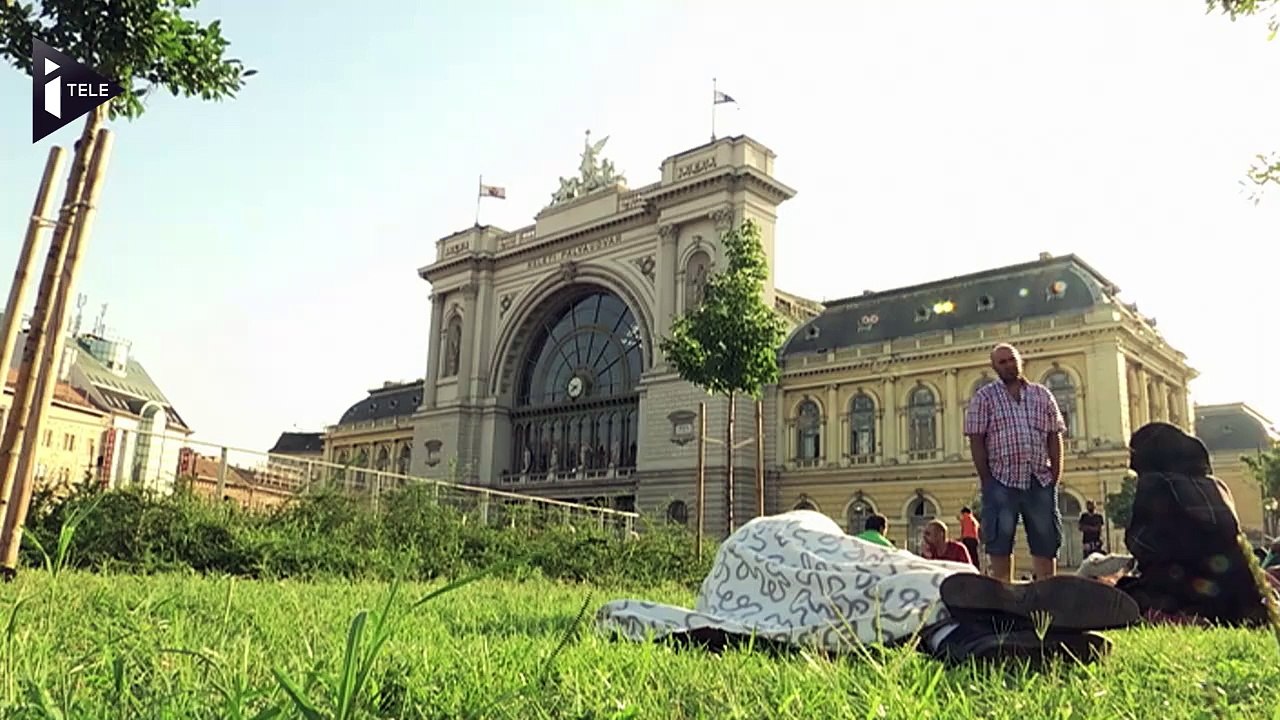 Des centaines de régugiés toujours bloqués à Budapest