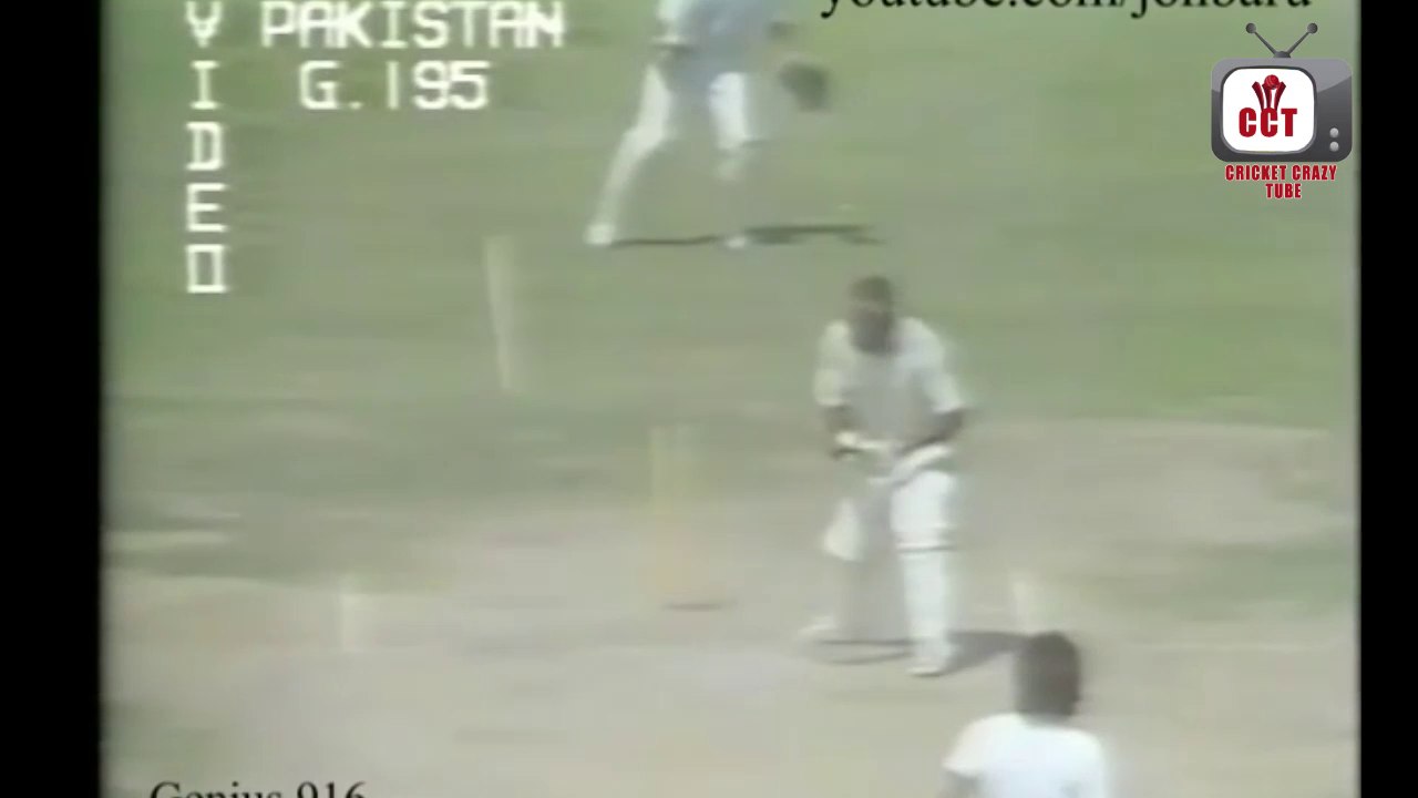 Wasim Akram best dismissals - Viv Richards bowled