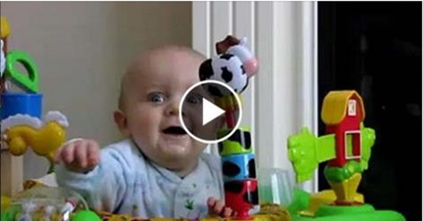 At the point when mother cleans out her nose, the child does THIS!