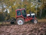 Belarus 526HX plowing