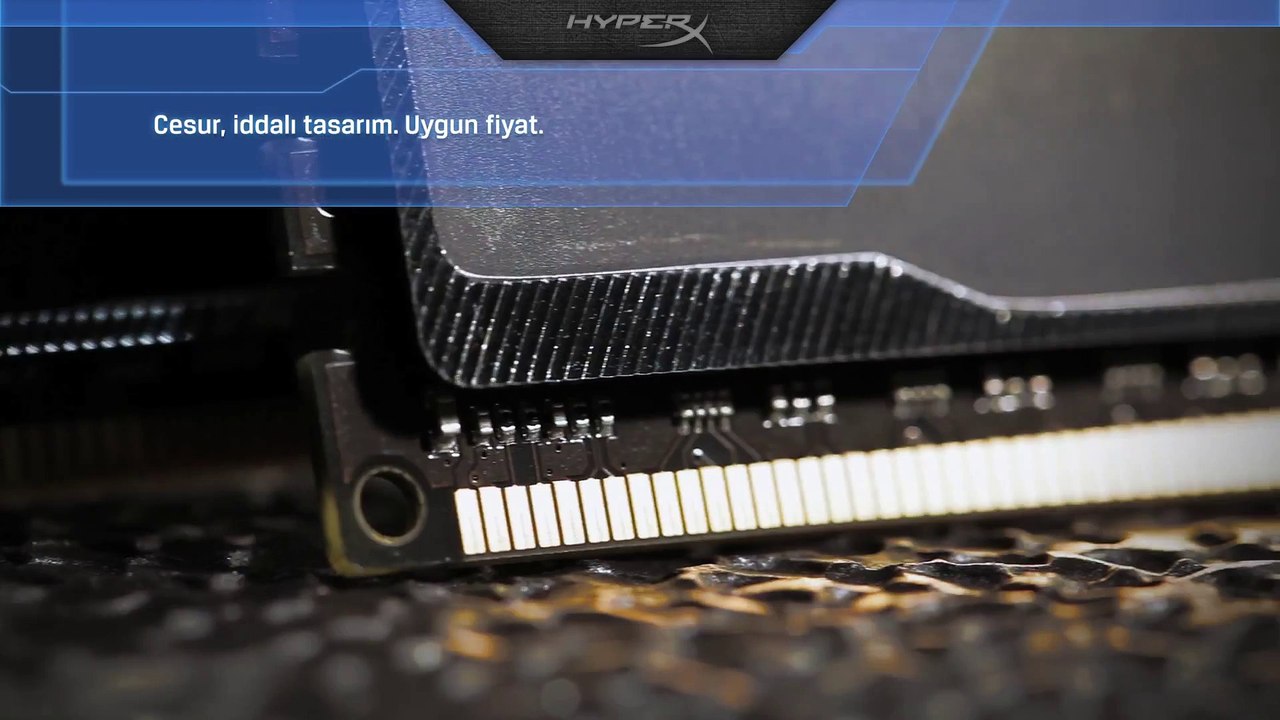 Eşleşen siyah PCB'li HyperX black Bellek