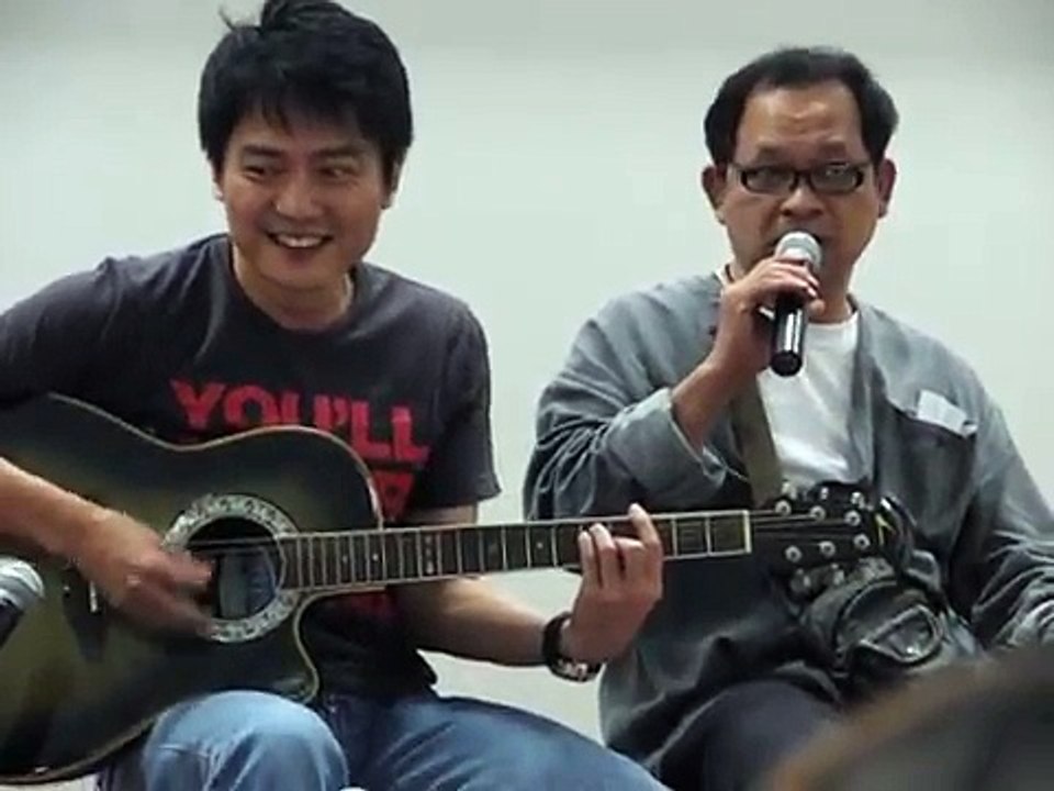 เธอหมุนรอบฉัน ฉันหมุนรอบเธอ