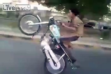 Crazy stunt in motorcycle riding