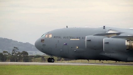 C-17 Globemaster unbelivable short  TakeOff