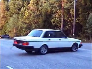 Volvo 240 Power!
