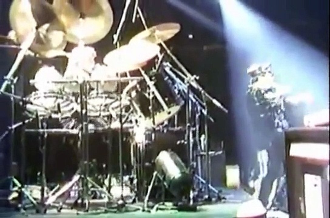 Queen - Live In Tokyo 1979 (Part 1)