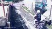 WTF..thief steal girls bag after victim steal thiefs scooter...