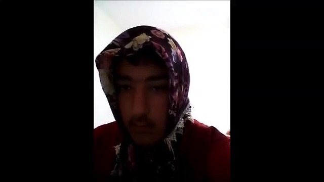 Mert İşler - Öküz Gibi Bakıyor -