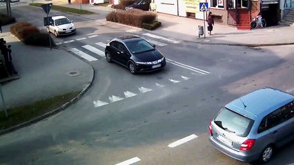 Polish police quickly responds to a collision.