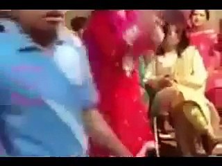 Pakistani Girl ludi Dance In Wedding Cermony Part 1