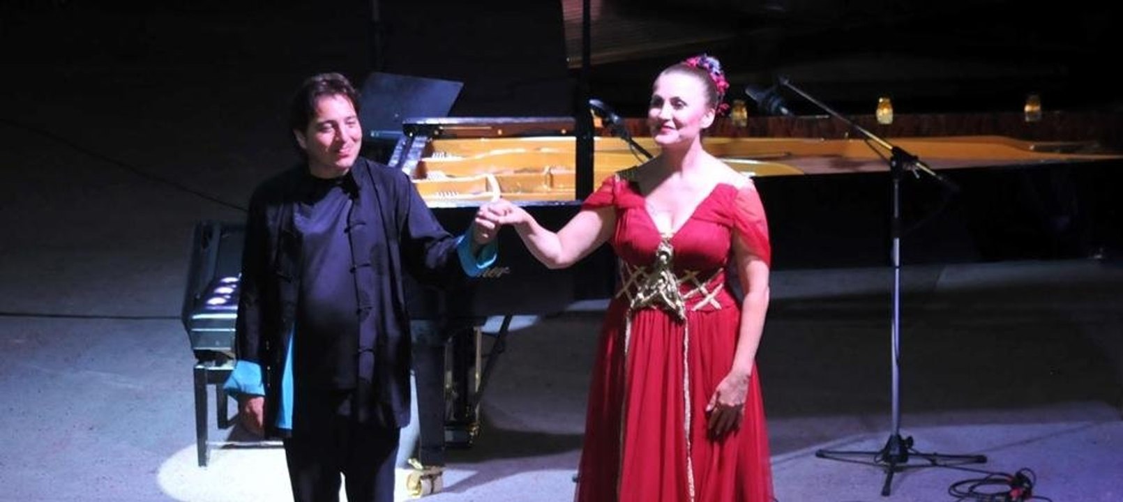 Fazıl Say konser açılışını Nazım'ın 'memleketim' şiiriyle yaptı