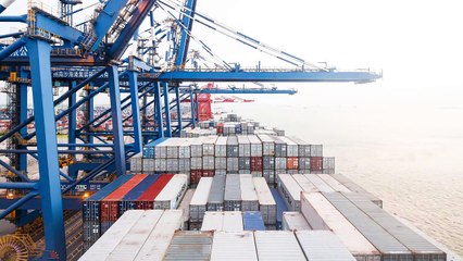 Le surprenant voyage d'un container sur un paquebot (timelapse)