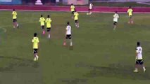 Tremendo paradón de Iker Casillas a Cesc Fábregas en el entrenamiento de la seleccion Española