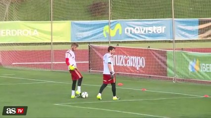 El caño del 'buen rollito' que le hizo David De Gea a Casillas