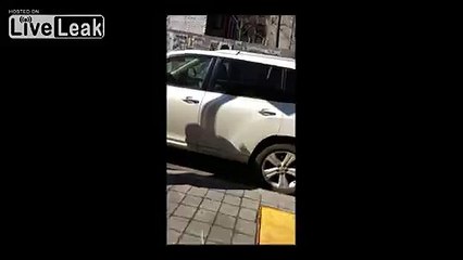 Dude gets tongue-lashing for taking a public pee in nyc