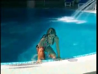 Renata Sopek iskače iz bazena