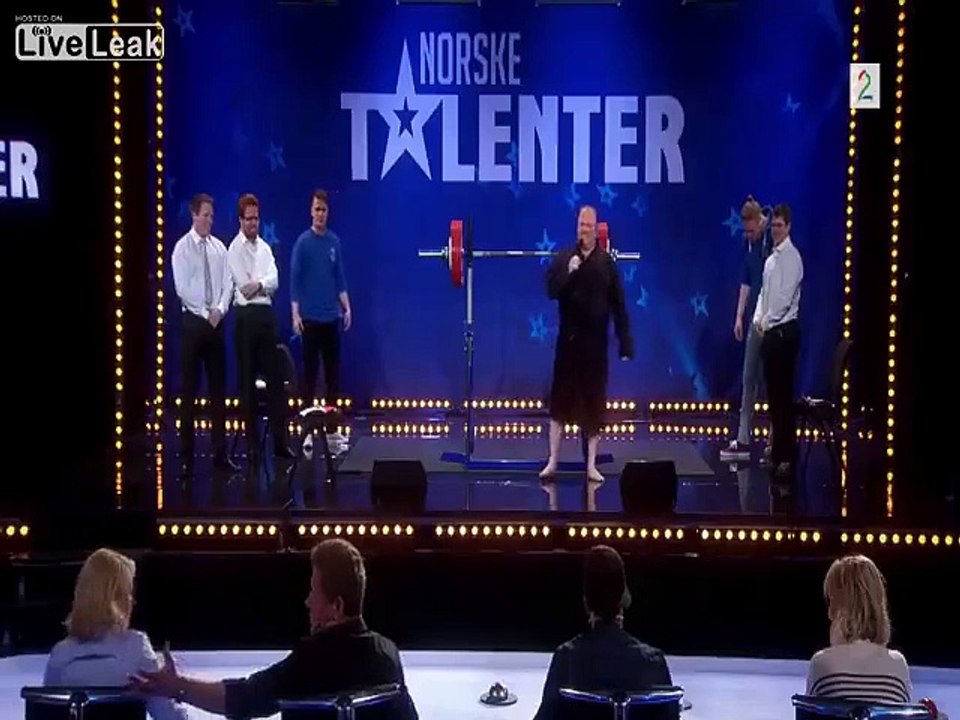 Naked weight-lifter shocks Norway's Got Talent