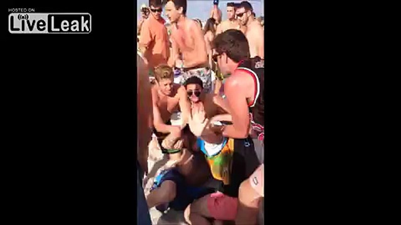Cop Chokes Out Two Rowdy Spring Breakers