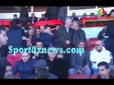 لاعب اتحاد العاصمة ينزع  الشمة  على المباشر usma joueur chique en direct