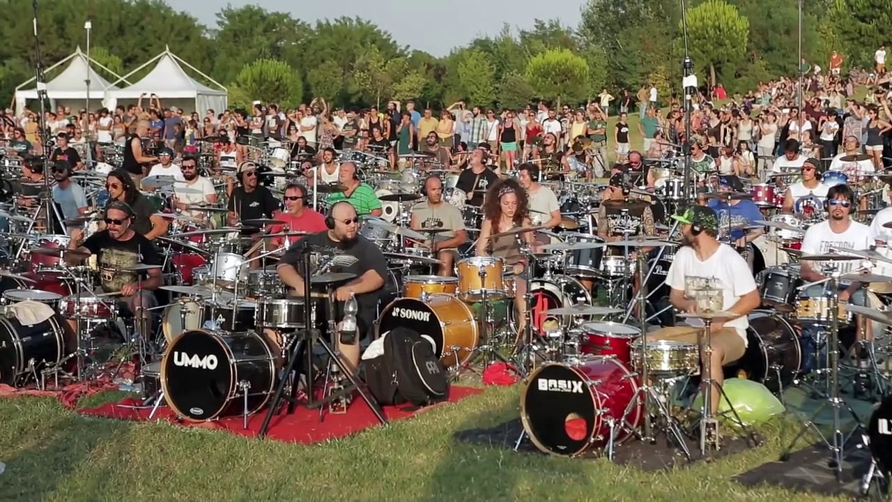 Foo Fighters Rockin 1000