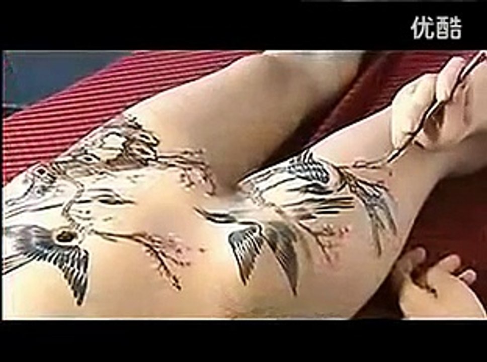 ART BODY PAINTING IN CHINE