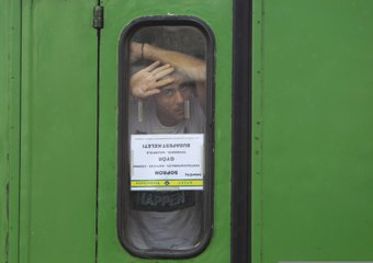 Un train migrants bloqué non loin de Budapest