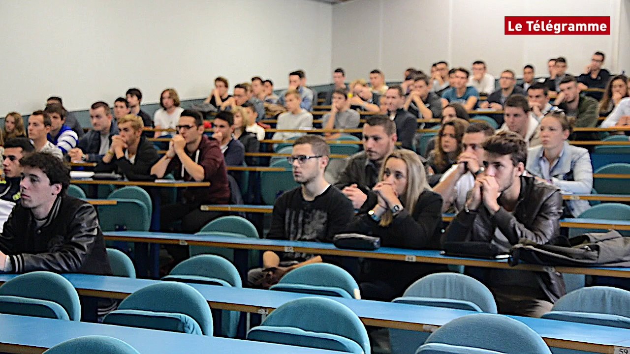 Saint-Brieuc. Jour de rentrée pour les étudiant...